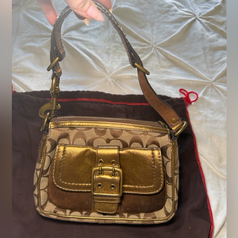 Coach Beige Gold Leather Soho Shoulder Bag - Picture 7 of 15